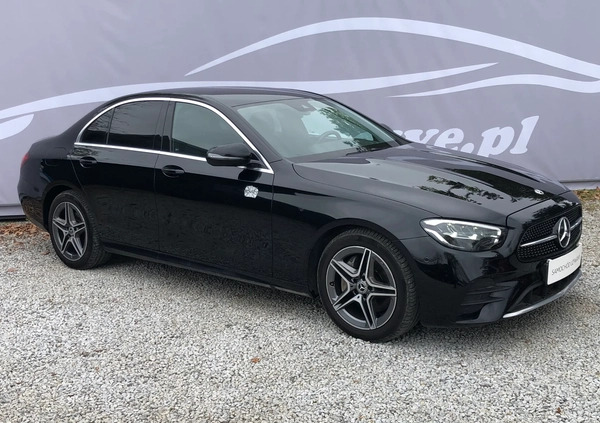 Mercedes-Benz Klasa E cena 199999 przebieg: 65872, rok produkcji 2021 z Olesno małe 407